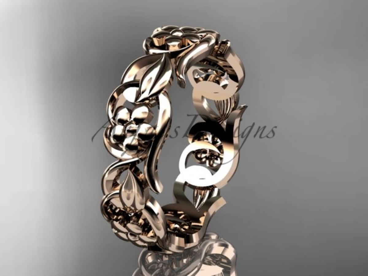 Art Deco floral gold ring with intricate openwork flower details