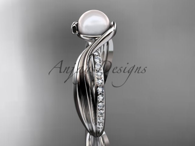 Scale and width profile view of the pearl vine ring on a hand