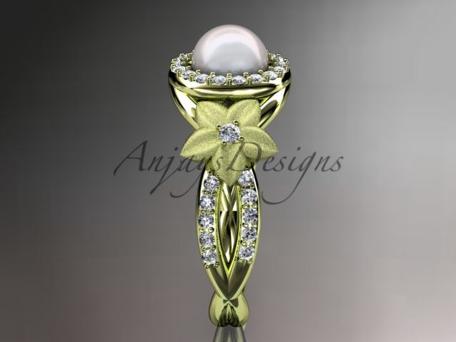 Smooth interior band design and structural basket holding 6.5mm pearl centerpiece
