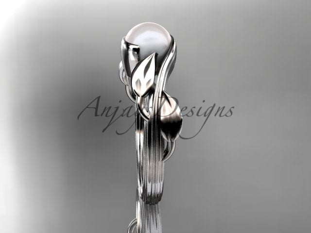 Close-up of the 6.5mm white cultured pearl on the AP273 ring