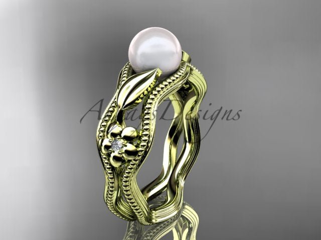 Side profile of the cultured pearl and leaf setting